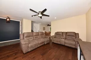 400 Indiana Ct, West Bend, WI 53095 - Photo 4