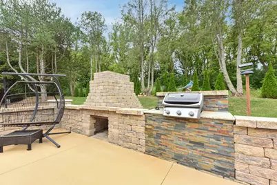 400  Indiana Ct, West Bend, WI 53095 - Photo 26