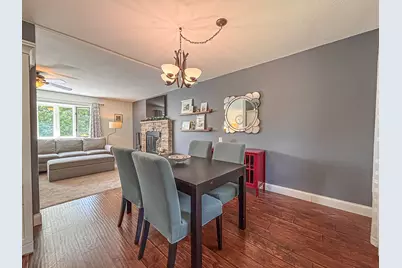 N51W16590  Fair Oak Ct, Menomonee Falls, WI 53051 - Photo 12