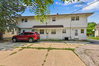 5111  Maplewood Dr #5113, Greendale, WI 53129 - Photo 6