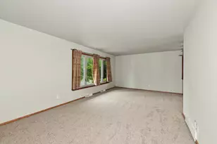 5111 Maplewood Dr, Greendale, WI 53129 - Photo 10
