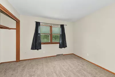 5111  Maplewood Dr #5113, Greendale, WI 53129 - Photo 22