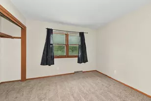 5111 Maplewood Dr, Greendale, WI 53129 - Photo 22