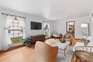 638 N Hine Ave, Waukesha, WI 53188 - Photo 6