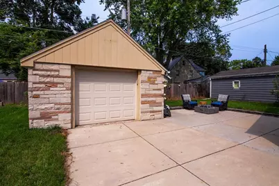 638 N Hine Ave, Waukesha, WI 53188 - Photo 30