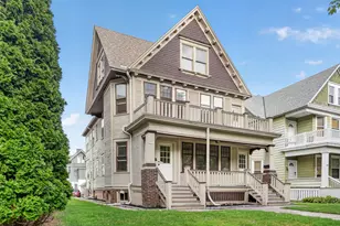2951 N Farwell Ave, Milwaukee, WI 53211 - Photo 2