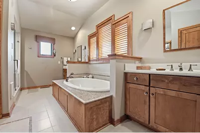 37015  Lower Lake Rd, Summit, WI 53066 - Photo 20