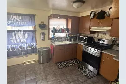 6420 W Moltke Ave, Milwaukee, WI 53210 - Photo 26