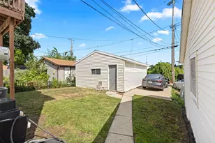 6420 W Moltke Ave, Milwaukee, WI 53210 - Photo 18