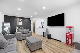 6420 W Moltke Ave, Milwaukee, WI 53210 - Photo 12