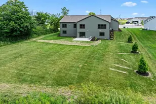 W194N15787 E Gate Ct, Jackson, WI 53037 - Photo 42