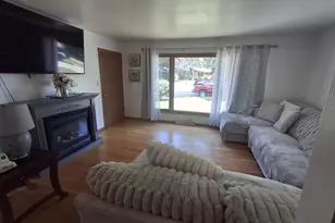 2537 W Bridge St, Milwaukee, WI 53221 - Photo 8