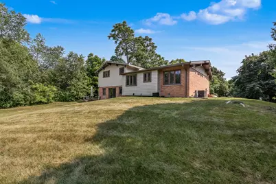 W276N1228  Spring Hill Dr, Pewaukee, WI 53072 - Photo 34