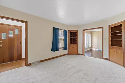 N89W15660  Main St, Menomonee Falls, WI 53051 - Photo 12