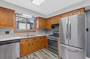 1824 Missouri Ave, South Milwaukee, WI 53172 - Photo 8