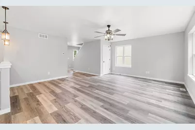 2103  Daisy Dr, West Bend, WI 53090 - Photo 16