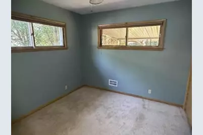 3880 N 93rd St, Milwaukee, WI 53222 - Photo 6