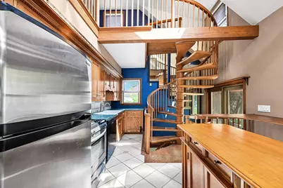 1618 E Newport Ave, Milwaukee, WI 53211 - Photo 12
