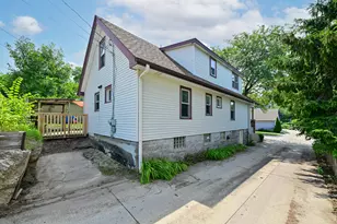 1618 E Newport Ave, Milwaukee, WI 53211 - Photo 34