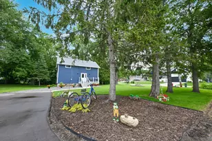 105 Roberts Rd, Dousman, WI 53118 - Photo 22