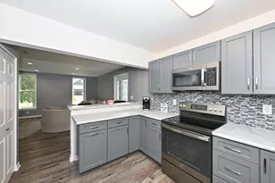 105 Roberts Rd, Dousman, WI 53118 - Photo 10