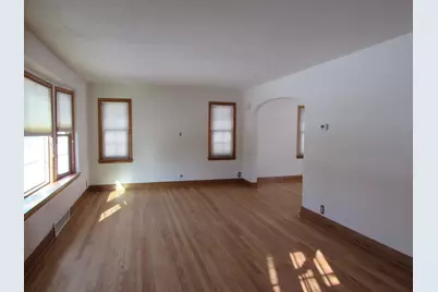 2362 S 78th St, West Allis, WI 53219 - Photo 4