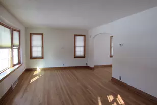 2362 S 78th St, West Allis, WI 53219 - Photo 4