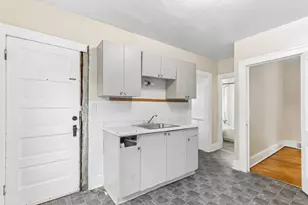 661 S 61st St, Milwaukee, WI 53214 - Photo 10
