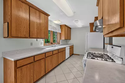 S70W16663  Hedgewood Dr, Muskego, WI 53150 - Photo 14