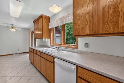 S70W16663  Hedgewood Dr, Muskego, WI 53150 - Photo 16