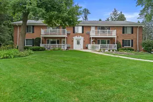 162 Heidel Rd, Thiensville, WI 53092 - Photo 1