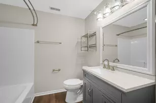 9140 W Elm Ct, Franklin, WI 53132 - Photo 18