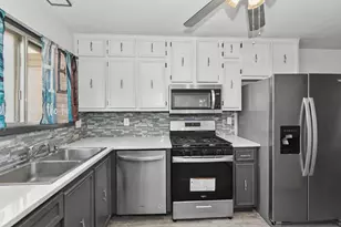 4085 W College Ave, Franklin, WI 53221 - Photo 8