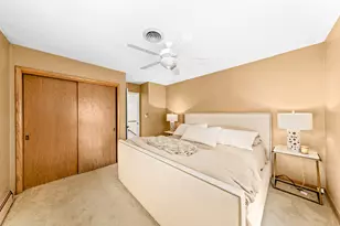 2745 N 117th Pl, Wauwatosa, WI 53222 - Photo 32