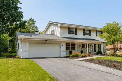 2745 N 117th Pl, Wauwatosa, WI 53222 - Photo 2