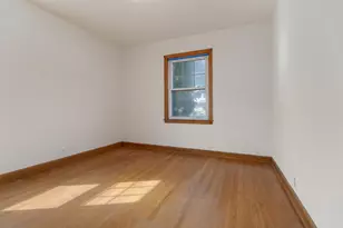 3230 W Ruskin St, Milwaukee, WI 53215 - Photo 8