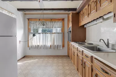 3230 W Ruskin St, Milwaukee, WI 53215 - Photo 6