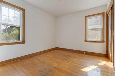3230 W Ruskin St, Milwaukee, WI 53215 - Photo 10