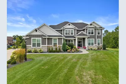 N42W22777  London Ct, Pewaukee, WI 53072 - Photo 2