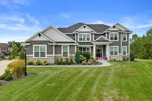 N42W22777 London Ct, Pewaukee, WI 53072 - Photo 2