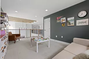 N42W22777 London Ct, Pewaukee, WI 53072 - Photo 44