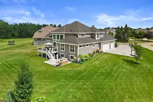N42W22777 London Ct, Pewaukee, WI 53072 - Photo 70