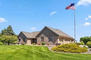 8118 Dunkelow Rd, Racine, WI 53126 - Photo 2