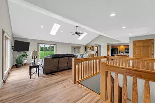 8118 Dunkelow Rd, Racine, WI 53126 - Photo 10