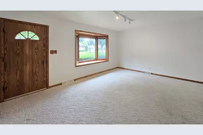 8113 W Ohio Ave, Milwaukee, WI 53219 - Photo 12