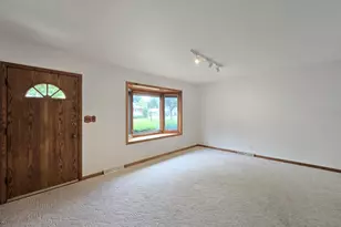 8113 W Ohio Ave, Milwaukee, WI 53219 - Photo 12
