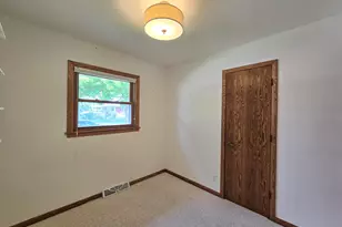 8113 W Ohio Ave, Milwaukee, WI 53219 - Photo 22