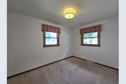 8113 W Ohio Ave, Milwaukee, WI 53219 - Photo 20