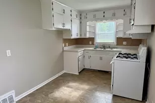4864 N 63rd St, Milwaukee, WI 53218 - Photo 4