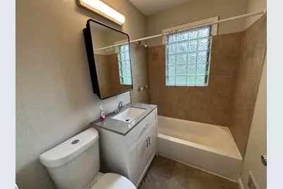 4864 N 63rd St, Milwaukee, WI 53218 - Photo 8